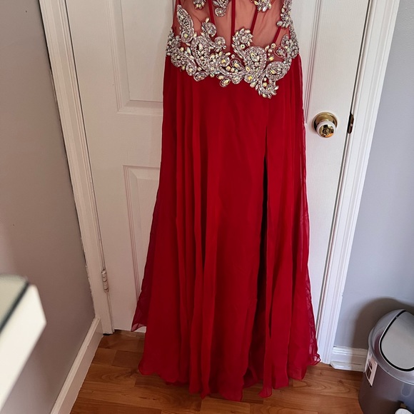 Candy Red Apple Gown. - Picture 6 of 14